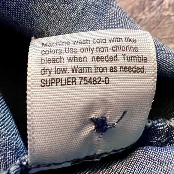 A.N.A. Womens Lyocell Chambray Popover Top Small Lace Up Dolphin Hem Popover - Picture 9 of 11